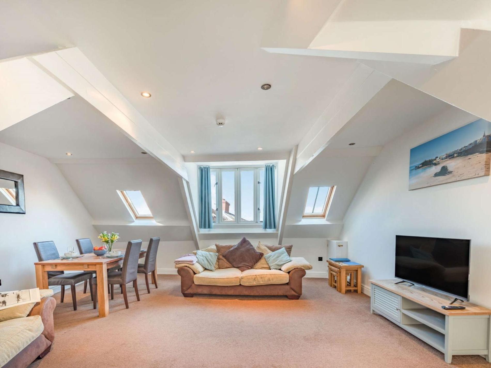 2 Bed In 87834 Tenby